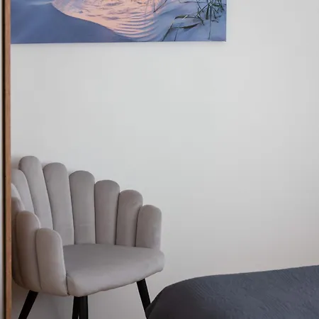 Modern With Parking Close To The By Renters Chłapowo
