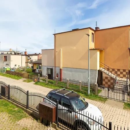 Apartment Modern With Parking Close To The By Renters