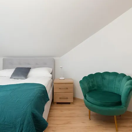 Apartment Modern With Parking Close To The By Renters *