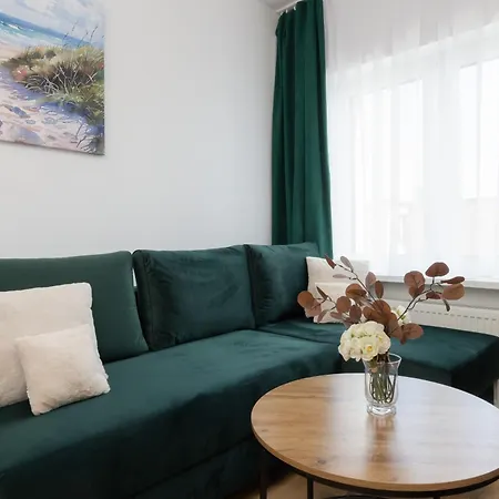 Modern With Parking Close To The By Renters *