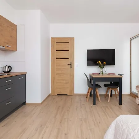 Modern With Parking Close To The By Renters *