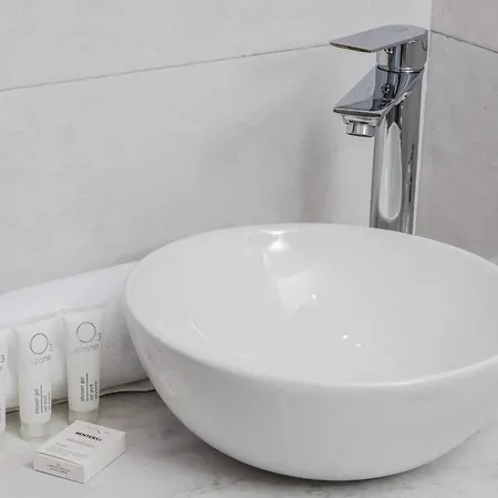 Modern With Parking Close To The By Renters Apartamento *