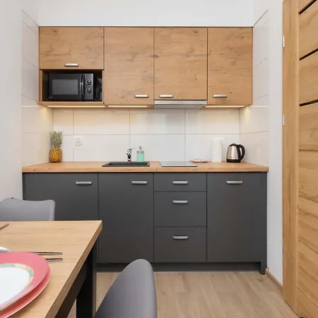 Apartamento Modern With Parking Close To The By Renters