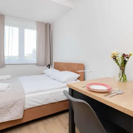 Apartamento Modern With Parking Close To The By Renters