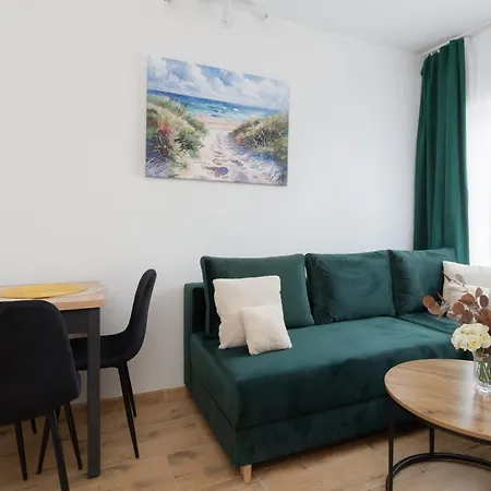 Modern With Parking Close To The By Renters *